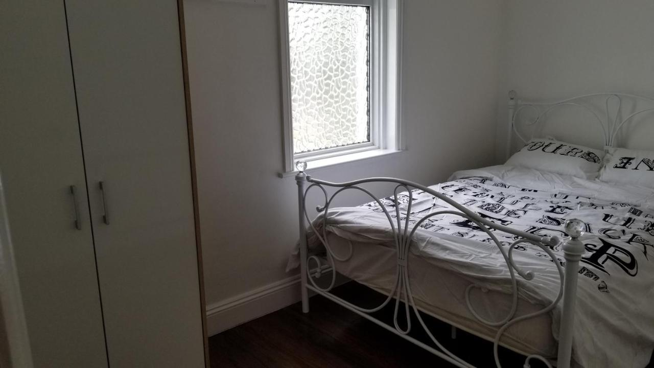 4 Bedroom House 10 Mins Walk To The Beach And Less Than A Mile From Bournemouth Main Station Экстерьер фото